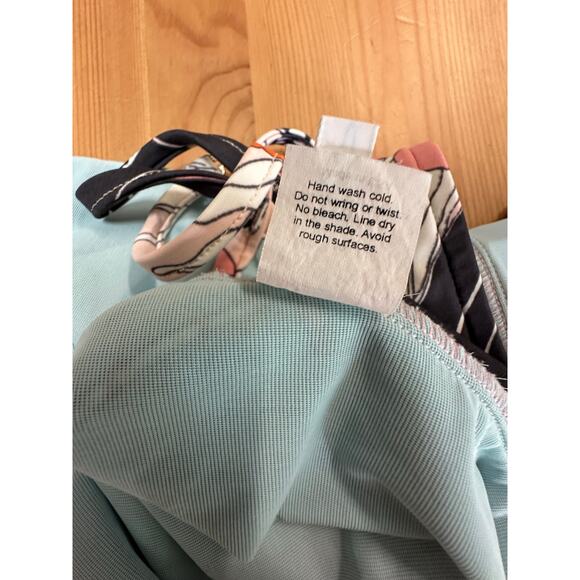 J Crew Floral One Piece Bathing Suit Women 10 Swim Suit Beach Trip Travel Summer - Picture 10 of 10